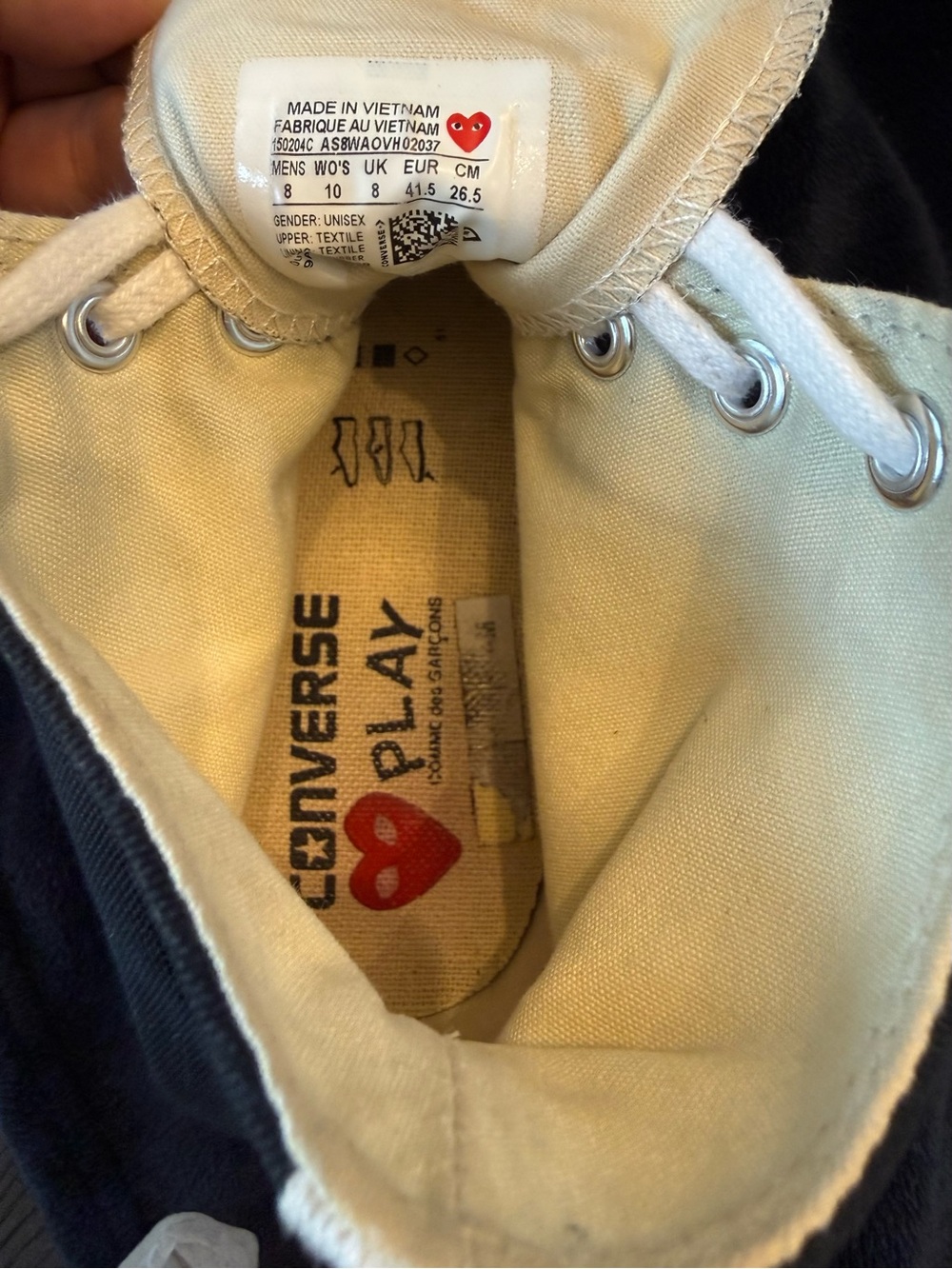 Converse Black and Cream High-Top Sneakers with Red Heart Logo W10/M8 - Picture 5 of 6